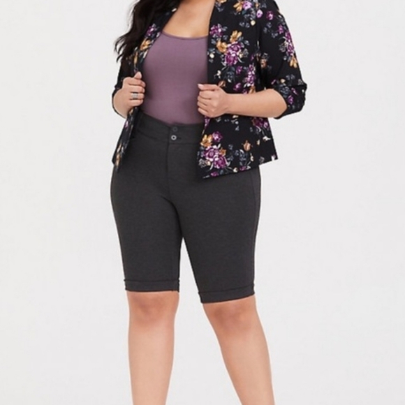 GREY ponte Bermuda shorts - Picture 3 of 3